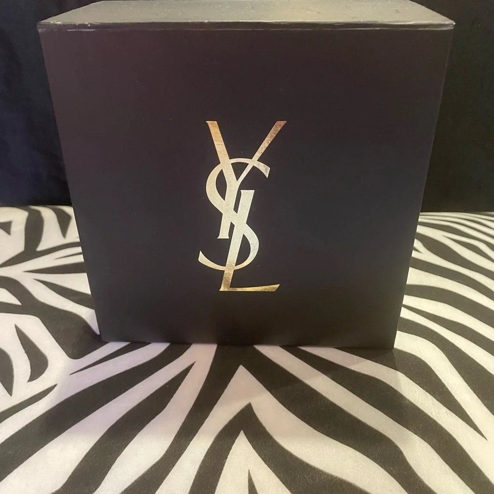 Yves Saint Laurent Black and Gold Box - Picture 2 of 5